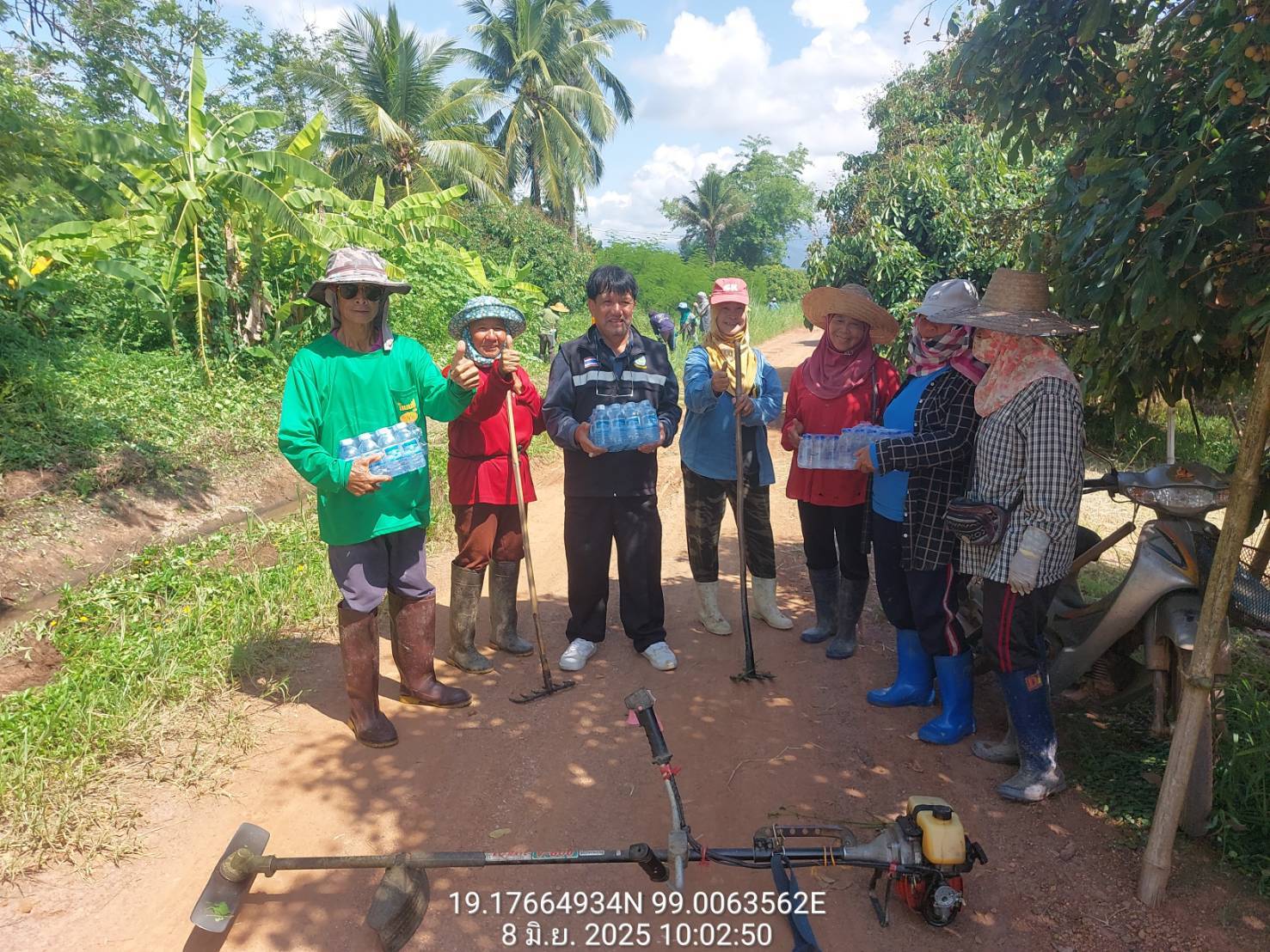 โครงการส่งน้ำและบำรุงรักษาแม่แฝก-แม่งัดสมบูรณ์ชล ร่วมกับกลุ่มผู้ใช้น้ำ (ช่อแล-แม่หอพระ-บ้านเป้าก๊างหงส์) เร่งขุดลอกคลองส่งน้ำและกำจัดวัชพืชสิ่งกีดขวางทางน้ำ เตรียมรับแผนส่งน้ำฤดูฝน ปี 2568 อย่างต่อเนื่อง