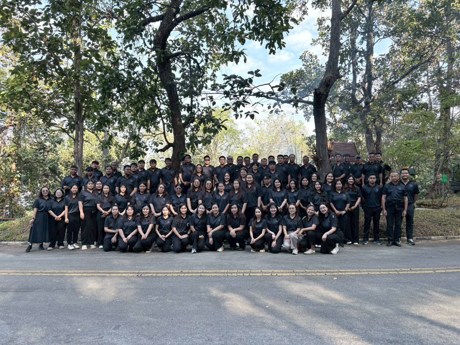 ผอ.โครงการส่งน้ำและบำรุงรักษาแม่แฝก-แม่งัดสมบูรณ์ชล นำคณะเจ้าหน้าที่ ร่วมพิธีสักการะไหว้ศาลประจำโครงการ พร้อมพบปะพูดคุยสร้างกำลังใจการทำงาน รับปี 2569 