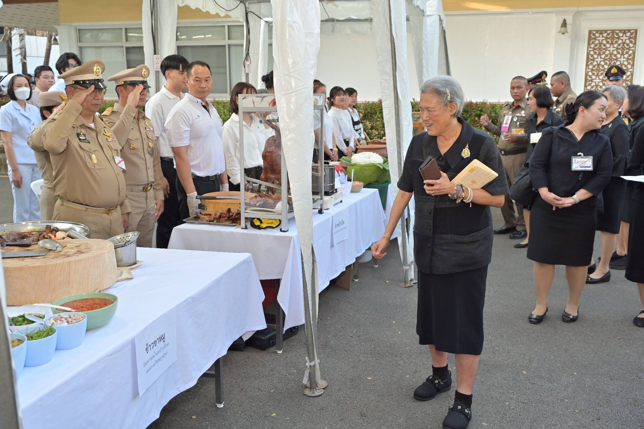 สมเด็จพระกนิษฐาธิราชเจ้า กรมสมเด็จพระเทพรัตนราชสุดาฯ สยามบรมราชกุมารี  เสด็จฯ แปรพระราชฐานประทับแรม ณ จังหวัดเชียงใหม่