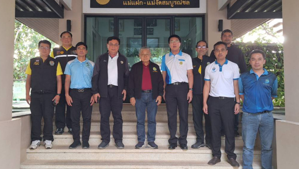 ให้การต้อนรับนายบุญสิงห์ วรินทร์รักษ์ ที่ปรึกษารัฐมนตรีว่าการกระทรวงเกษตรและสหกรณ์ และคณะ  ในการเข้าเยี่ยมชมการบริหารจัดการน้ำเขื่อนแม่งัดสมบูรณ์ชล